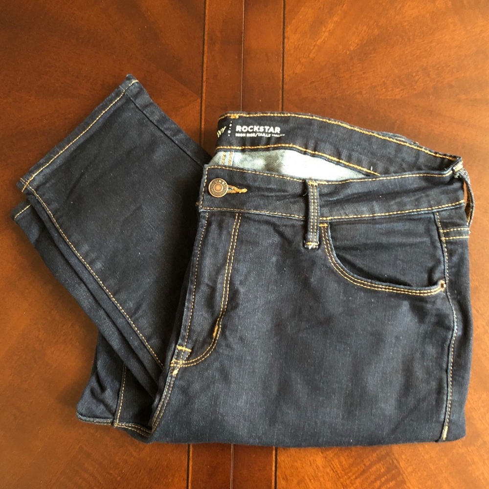 💕Host Pick - Old Navy Rockstar High Rise Jeans